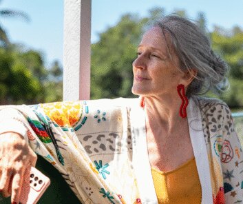 Best Granny Dating App: Top Picks for Seniors Over 80